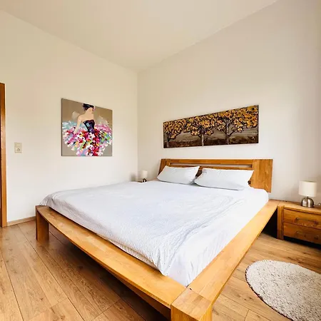 Attraktive Im Schoenen Hinterhof Apartment *