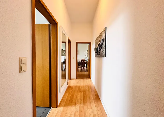 Attraktive Im Schoenen Hinterhof *