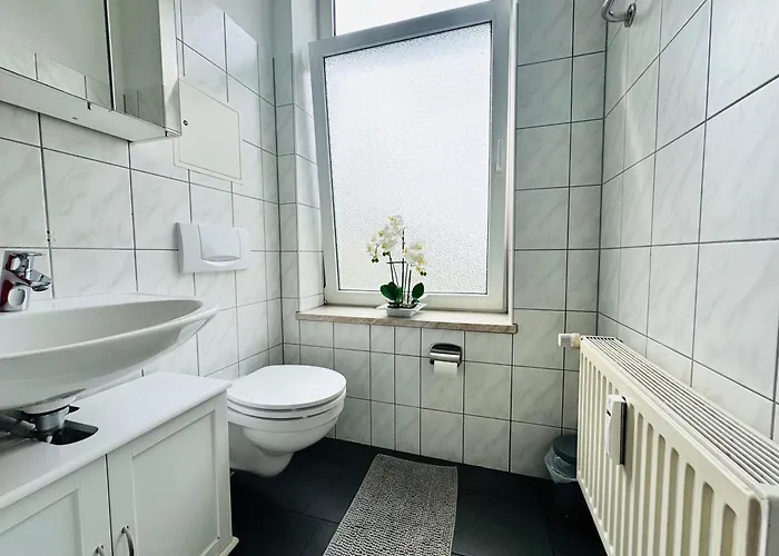 Attraktive Im Schoenen Hinterhof * Schwerin (Mecklenburg-Vorpommern)