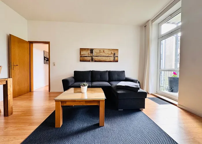 Attraktive Im Schoenen Hinterhof Apartment